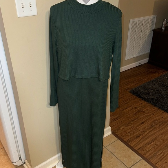 Old Navy Dresses & Skirts - Long Maternity Green Dress by Old Navy with Side Splits - Size XL